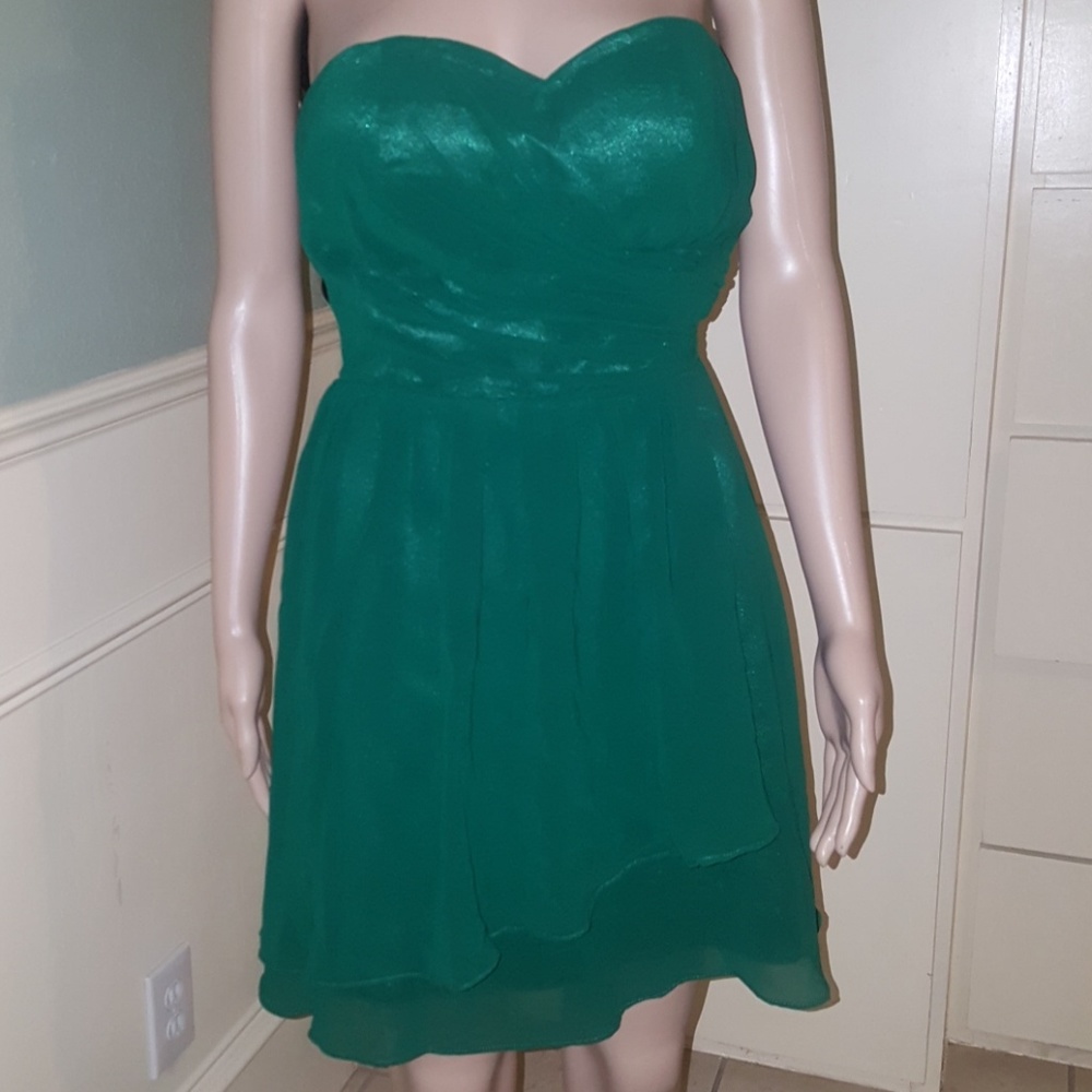 PARTY DRESS!! - Picture 2 of 7